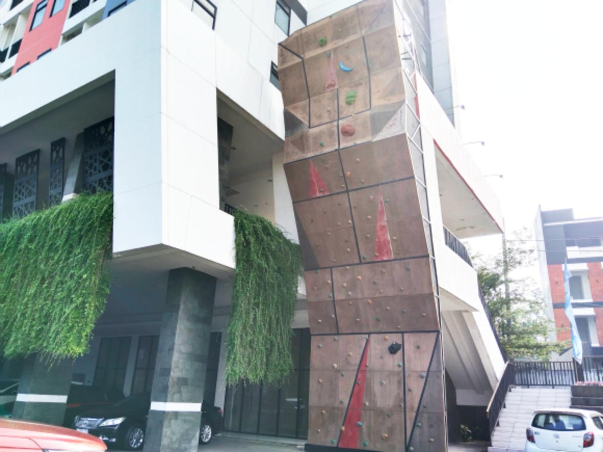 Cordova Suites Σεμαράνγκ Εξωτερικό φωτογραφία